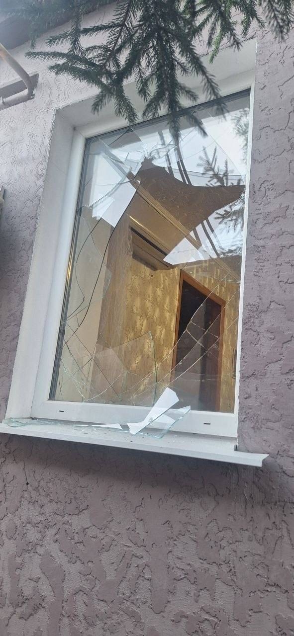 В результате атаки беспилотника в Молодогвардейске повреждены девять домов